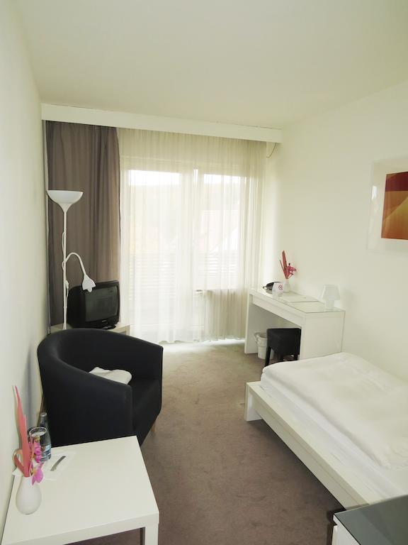 Hotel & Restaurant Die Linde Wangen (Goppingen) Quarto foto