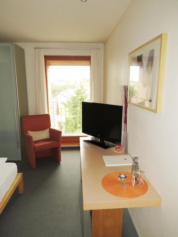 Hotel & Restaurant Die Linde Wangen (Goppingen) Quarto foto