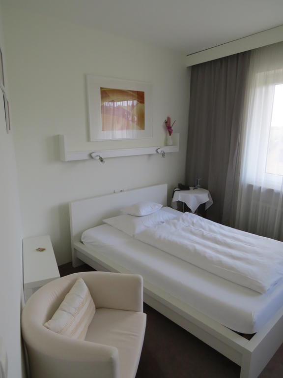 Hotel & Restaurant Die Linde Wangen (Goppingen) Quarto foto